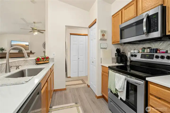 Recent stainless appliances all included