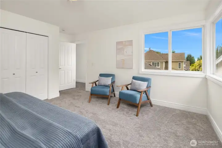 Second upstairs guest bedroom.