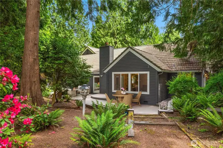 Nestled beneath a lush canopy of mature trees and tucked within the gated community of Sahalee Estates, this charming rambler is a wonderful place to call home! Nestled beneath a lush canopy of mature trees and tucked within the gated community of Sahalee Estates, this charming rambler is a wonderful place to call home!