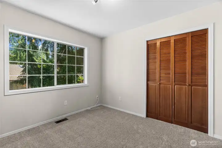 Secondary bedroom