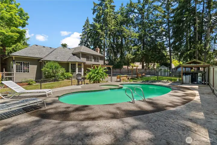 In-ground pool & sauna