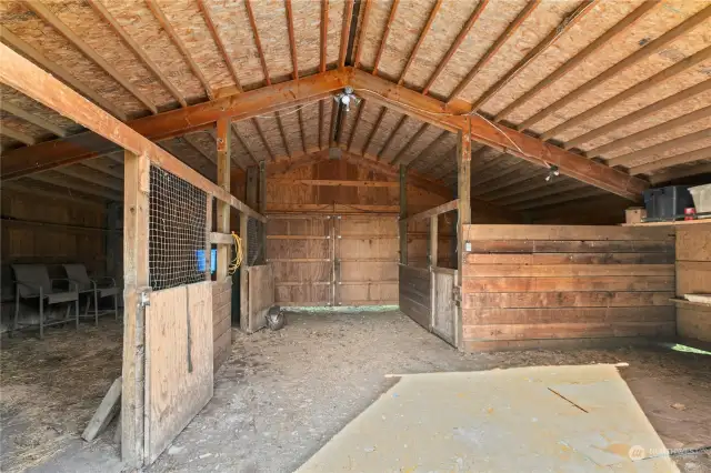 3 paddocks and hay storage
