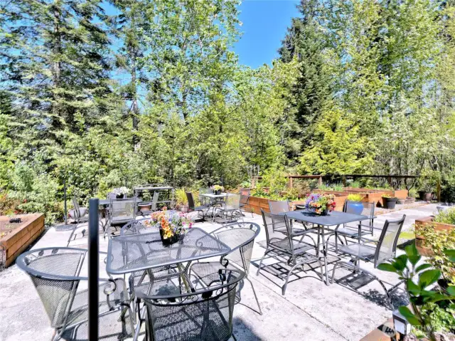 Picnic chairs for gatherings at the garden