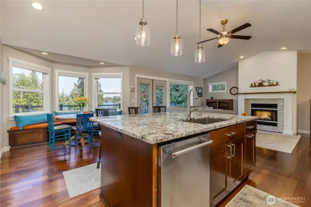 Beautiful Lake Tapps and Cascade range views from this room