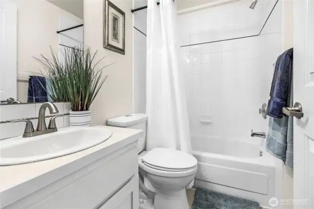 Lower Level 3/4 Bath