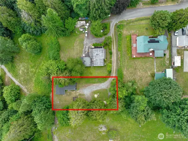 Tucked away at the end of a dead-end road, this is a fantastic property where you can "get away from it all" while just 5 miles from shopping centers