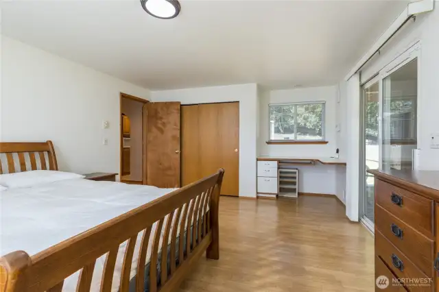 Built-in desk and large closet in the primary bedroom