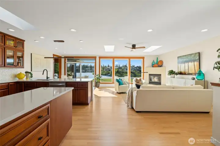 Wall of windows for endless lake views