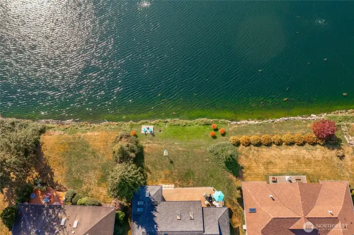 75 feet of lakefront