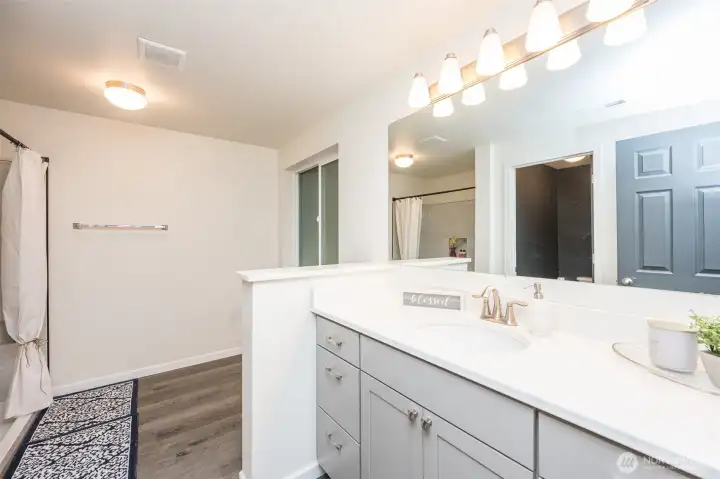 primary ensuite bathroom