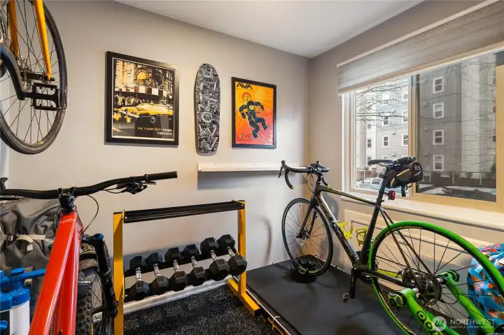 Office.Den Storage room