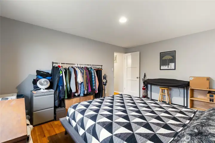 Large Bedroom