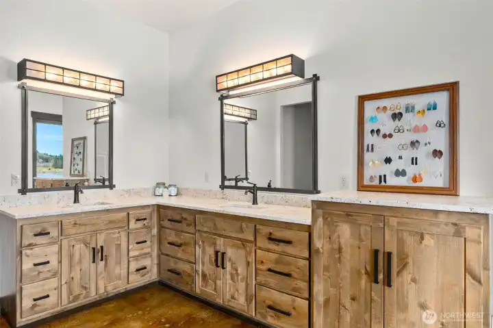 Master bdrm bath suite