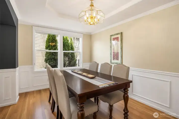 Formal dining room off kitchen and living room