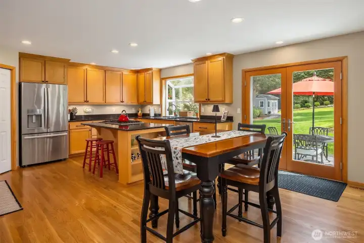 Kitchen with Eating Area