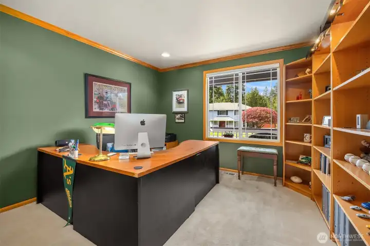 Main Floor Office/Den