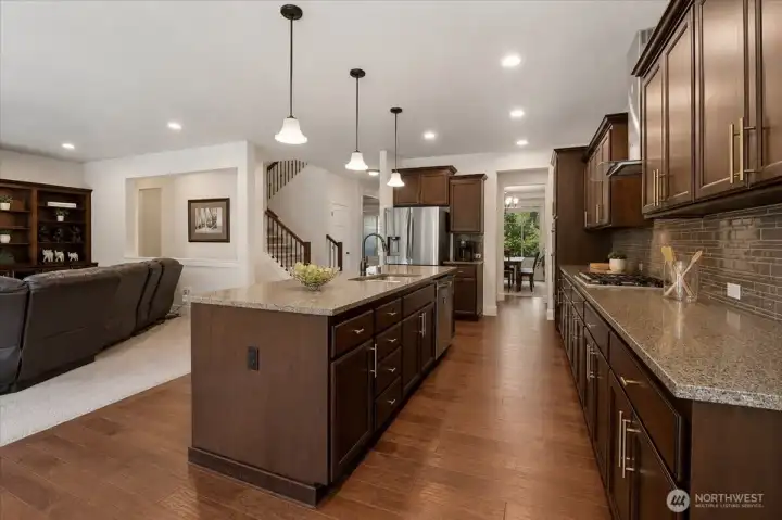 Beautiful kitchen with loads of storage