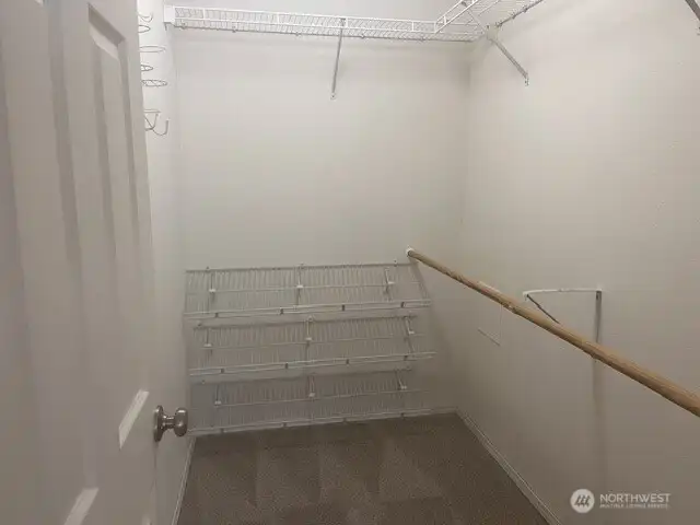 Mbr br closet