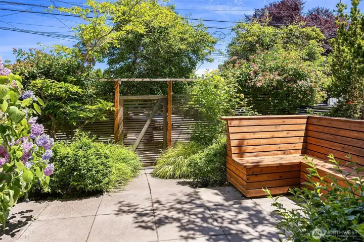 Private Courtyard to enjoy the Seattle summer weather.