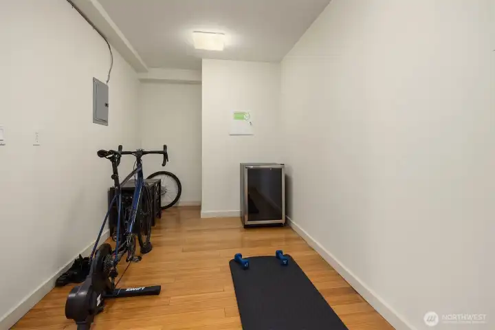 Extra Flex room, perfect for an exercise area or storage