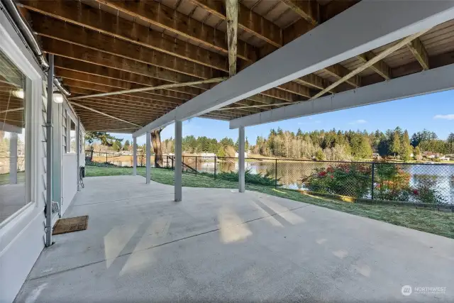 Lower level spacious Deck off of 2nd living room