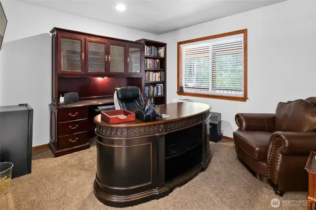 Flex Space is currently set up for a gorgeous home office.