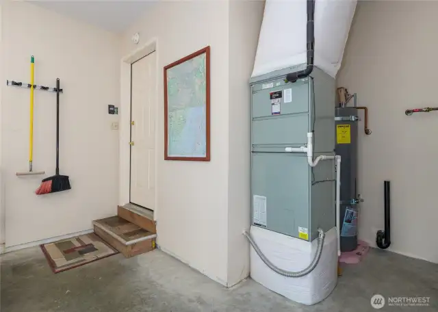 Heat pump provides air conditioning