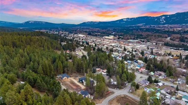 As the newest PNW master-planned community, enjoy 200+ acres of open space, trails & the Coal Trax Mt Bike Park. Soaring ceilings in the great roommake each day worthy of celebration & open floorplan appeals to entertaining. Covered deck & patio. Southern-facing homesites range from the mid600s- 900ks. Enjoy a variety of innovative & distinctive new home options with the best all-season recreation just moments away! Built for the future,indulge in a retreat just 90-min to Seattle. Plans and elevations are artist’s renderings only, may not accurately represent the actual condition of a home asconstructed and may also contain options and upgrades which are not included in the sale. Trailside Homes reserves the right to make changes to the floorplan, specifications, dimensions, design and elevations without prior notice. Stated dimensions and square footage are estimated and should not be usedas representations of the home’s actual size.