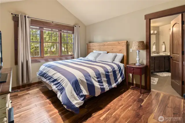Upstairs Bedroom attached to full bath