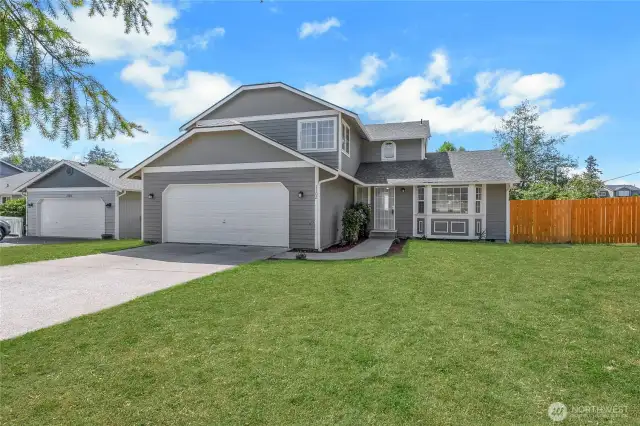 Another angle of the front. Grass has been photoshopped to look green.