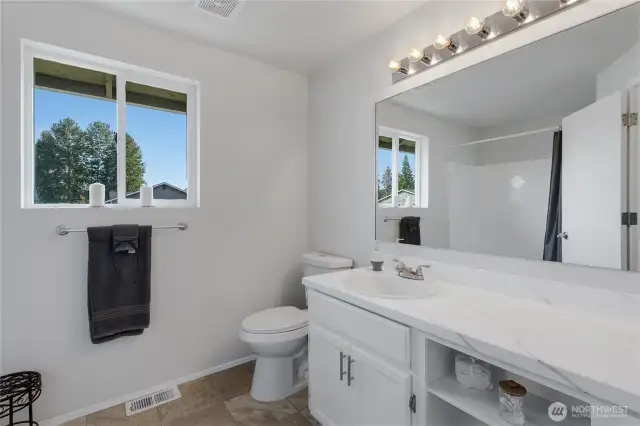 Primary bath!