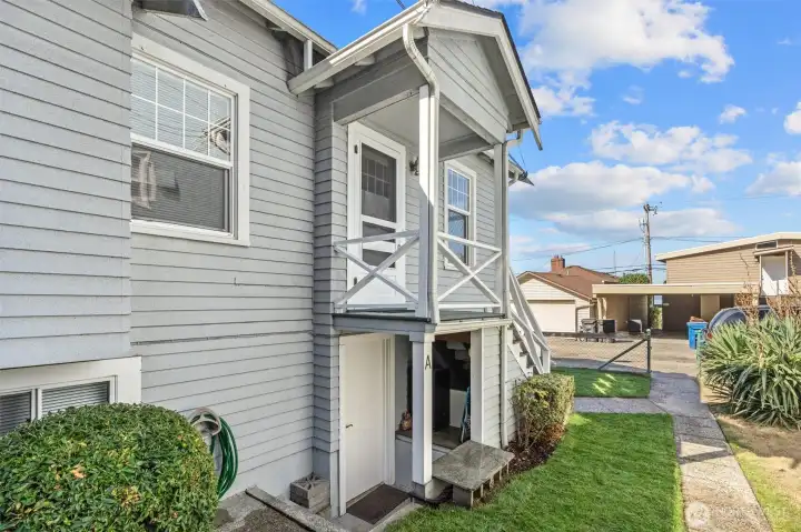Offering a 3 bed 1 bath unit upstairs and a 1 bedroom 1 bath downstairs, this duplex could easitly provide rental income or multi-generational living just 1/2 block from the water's edge!