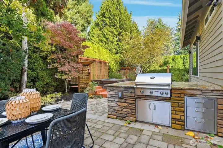 Fall patio shows the incredible colors throughout the entire lot!