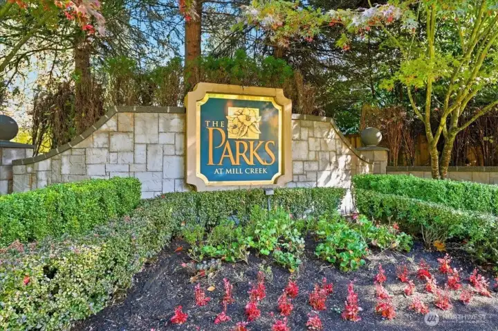 Welcome home to "The Parks"!  An incredible neighborhood with so many nearby amenities; Mill Creek Town Center, Mill Creek Country Club/Golf Course, charming city center of Snohomish, Rivers, Large grocery retailers, Starbuck's & more!