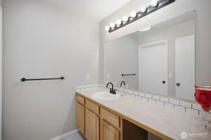 2nd bathroom