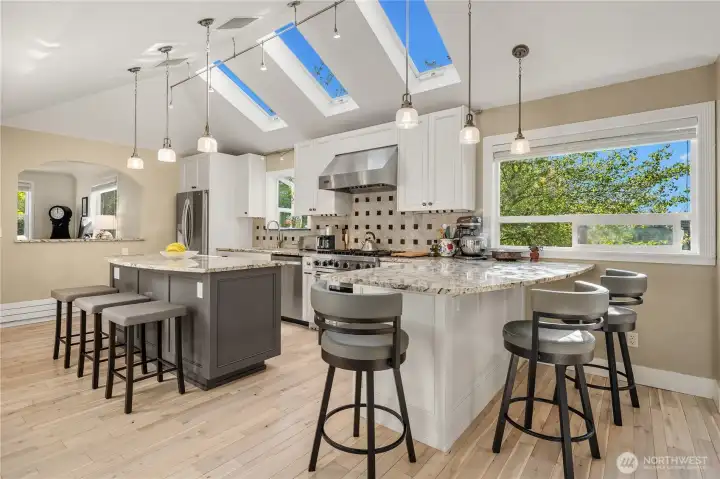 Skylights and eat-in peninsula.