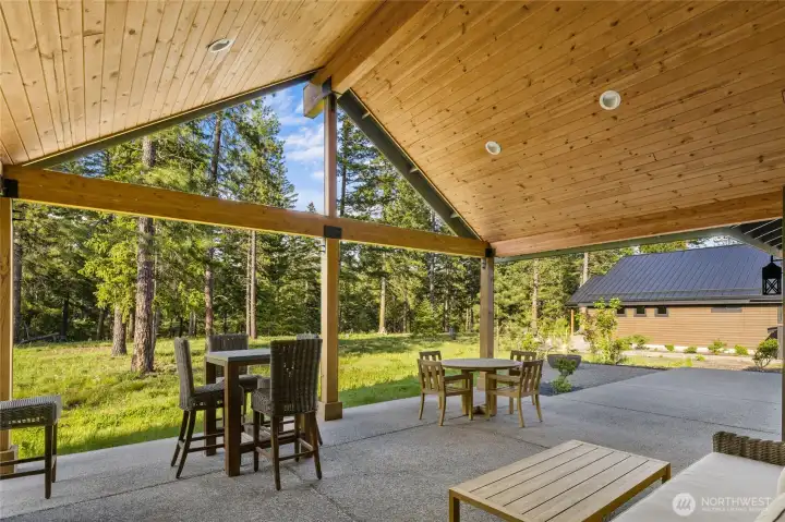 This is the kind of space you'll never want to leave. Enjoy a quiet morning coffee, listen to the gentle sounds of nature, and let the beauty of your surroundings encourage you to slow down, relax, and stay awhile. This is the kind of space you'll never want to leave. Enjoy a quiet morning coffee, listen to the gentle sounds of nature, and let the beauty of your surroundings encourage you to slow down, relax, and stay awhile.