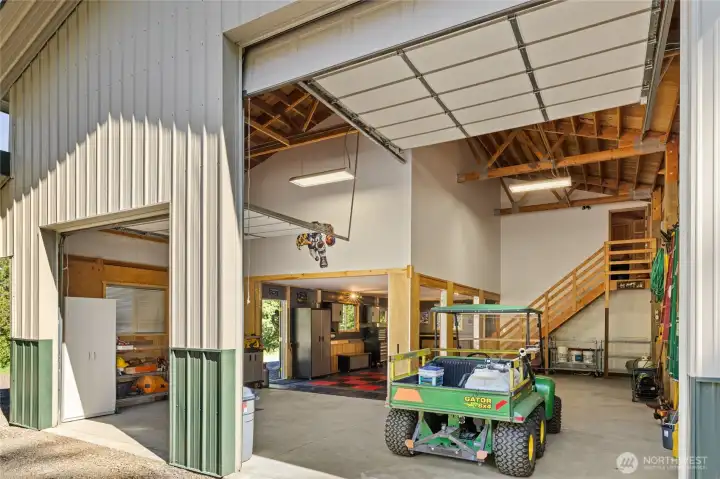 Plenty of versatile space in this 48 x 28' structure!