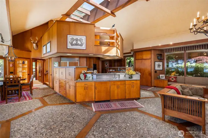 expansive workspace tailored for entertaining. expansive workspace tailored for entertaining.