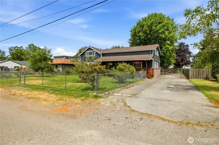 Fully fenced grounds offer privacy and flexibility.