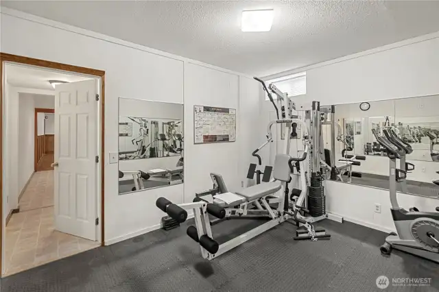 Exercise room - ready to go downstairs