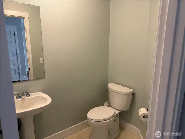 1/2 bath downstairs
