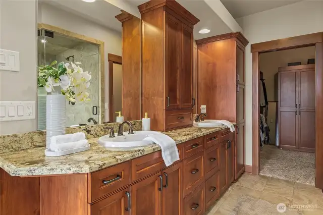 A very large primary bath.