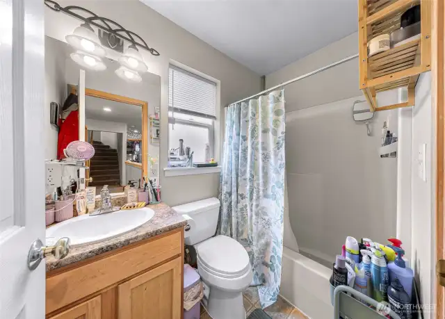 Full bathroom on the second floor