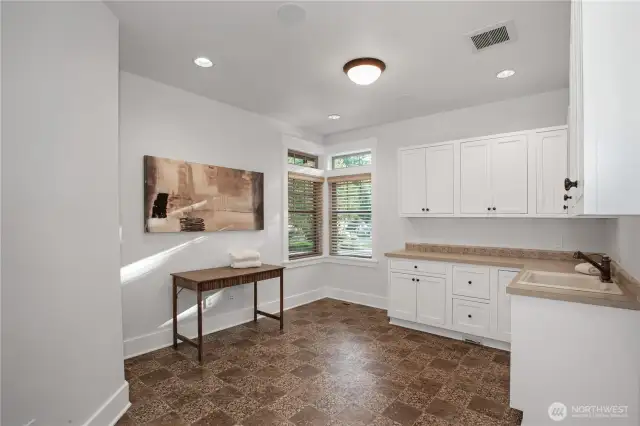 Great sized Laundry Room!