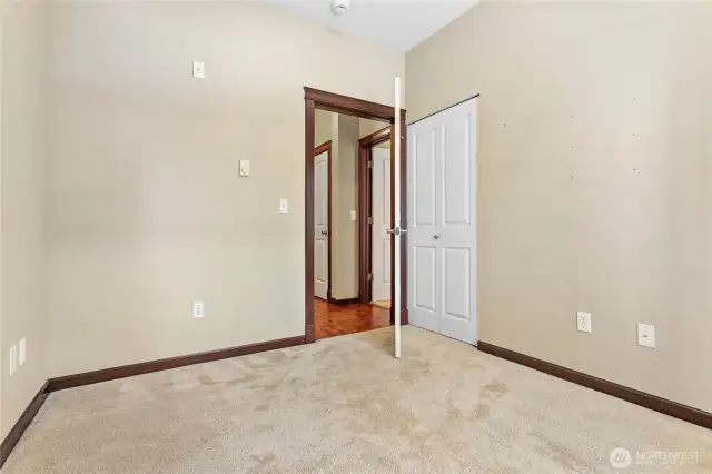 2nd bedroom