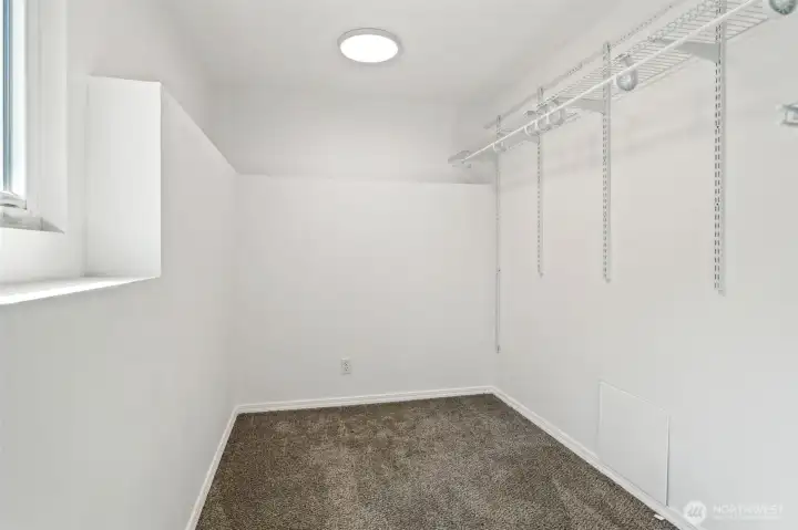 Walk in closet