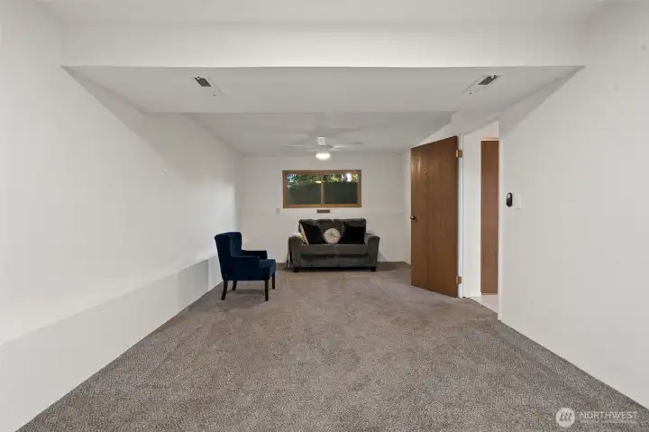 Recreation room has utility sink