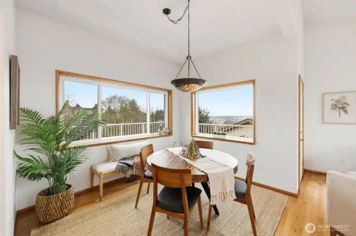 Enjoy the Tacoma city lights from the dinning room window