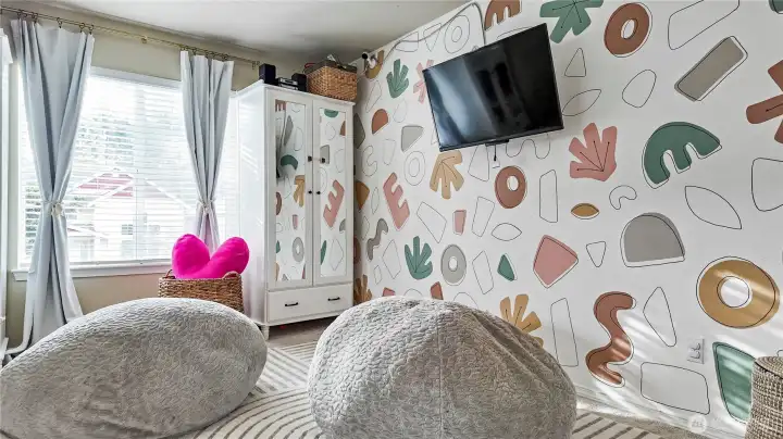 Other side of bonus room